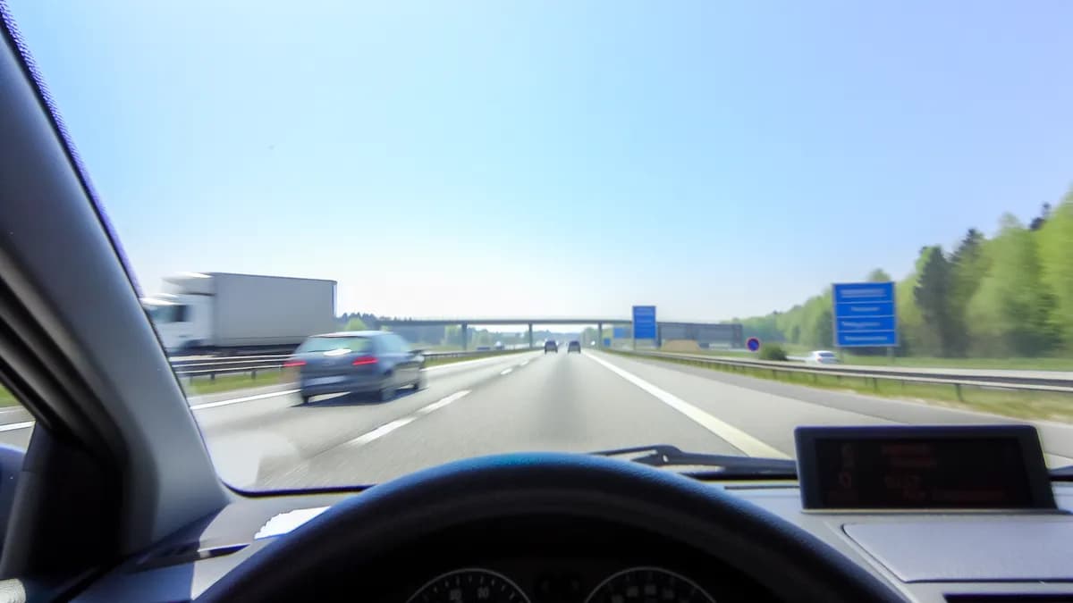 Autobahn Abstandsblitzer Messstelle Abstandsblitzer A8 Eurasburg, Ri. München (Abschnitt 420, km 2.706) auf der A8, Fahrtrichtung München