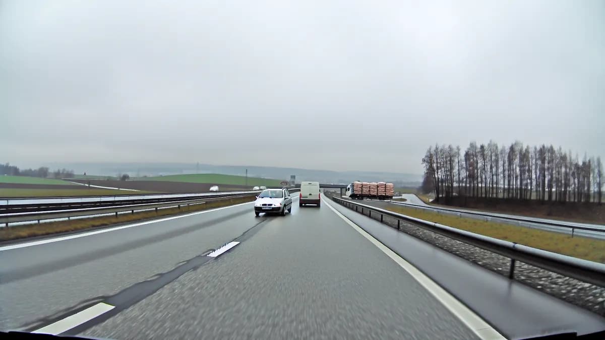 Autobahn Abstandsblitzer Messstelle Abstandsblitzer A5 bei Freiburg (KM 754.8) auf der A5, Fahrtrichtung Karlsruhe