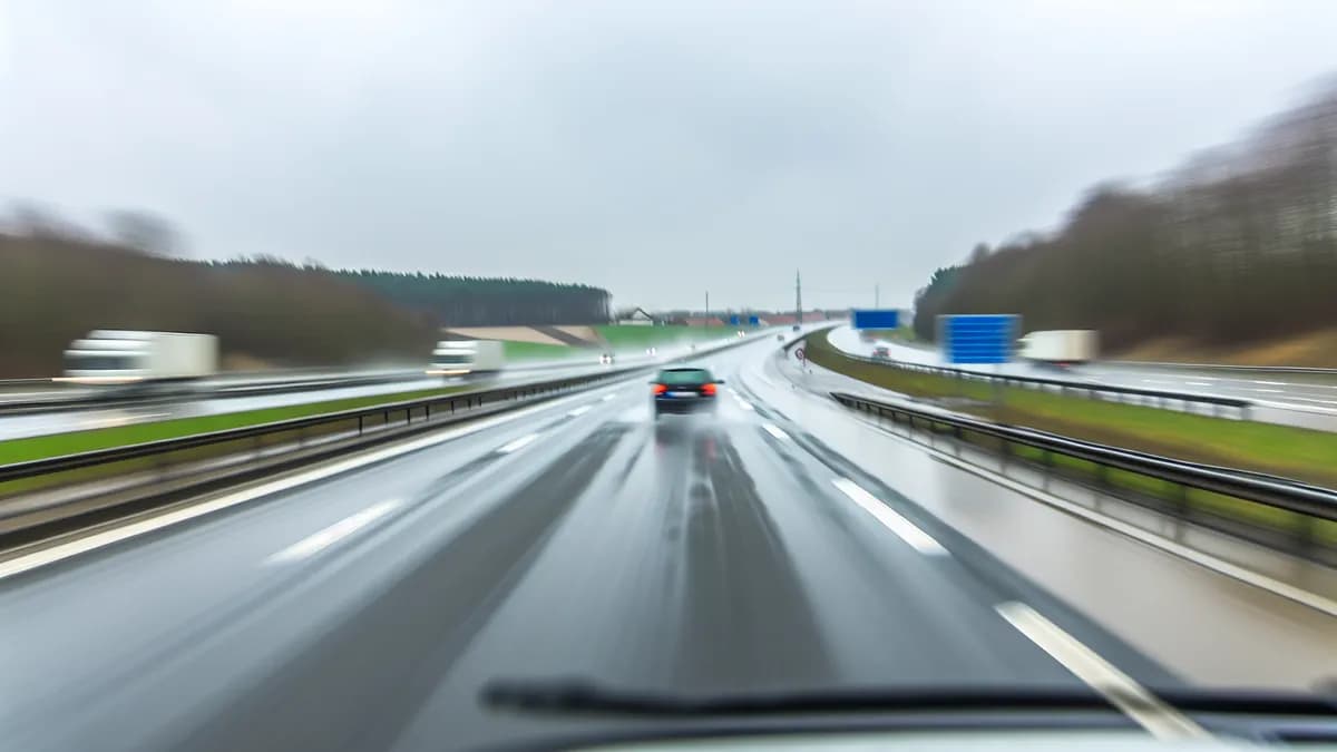 Autobahn Abstandsblitzer Messstelle Abstandsblitzer A7 Schönbek bei km 85.300 auf der A7, Fahrtrichtung Hamburg