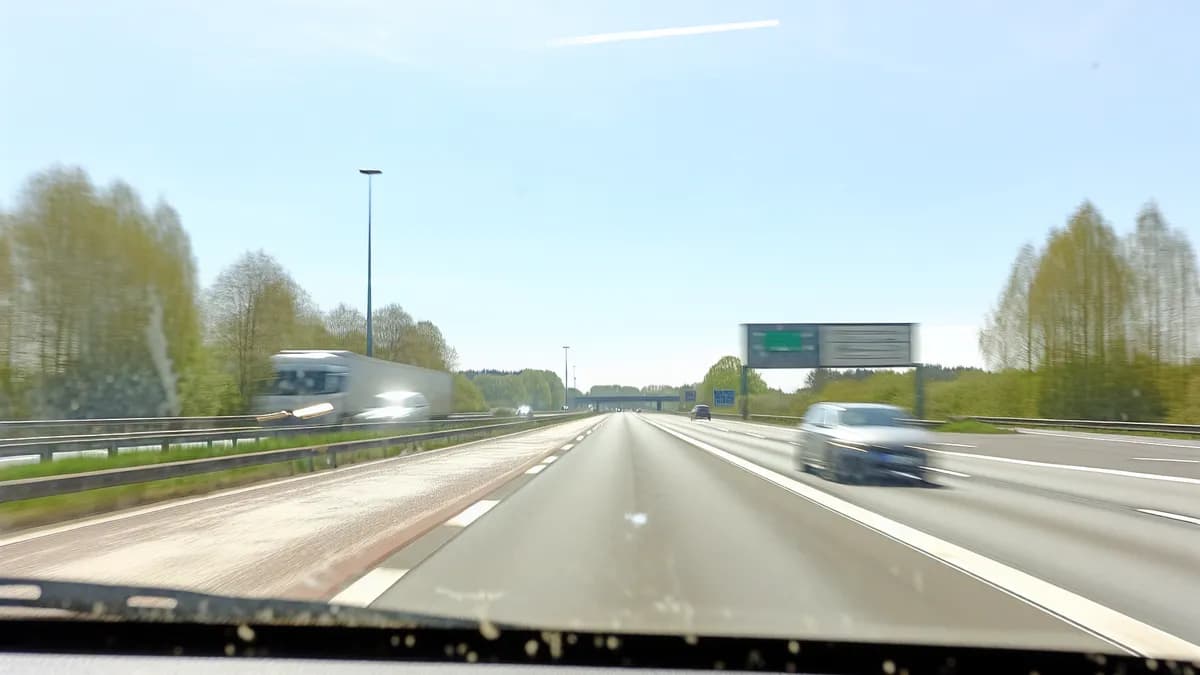 Autobahn Abstandsblitzer Messstelle Abstandsblitzer A3 bei Seebach auf der A3